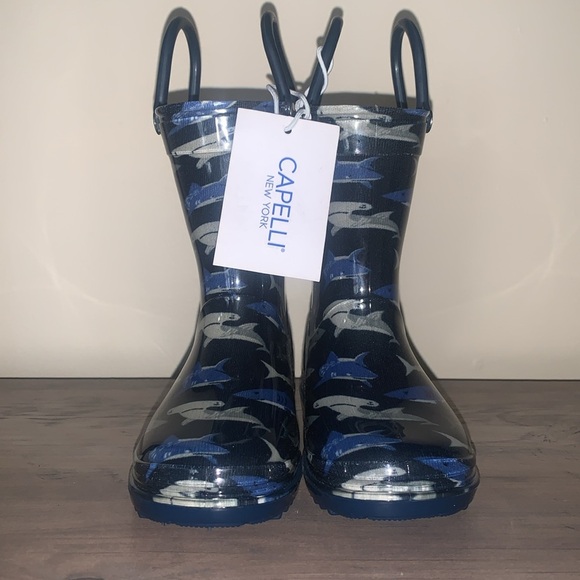 NWT Capelli‎ New York Shark print blue colored rain boots size 6C - Picture 2 of 8